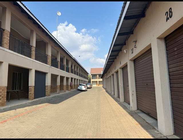 2 BEDROOM APARTMENT FOR SALE IN RUSTENBURG CENTRAL